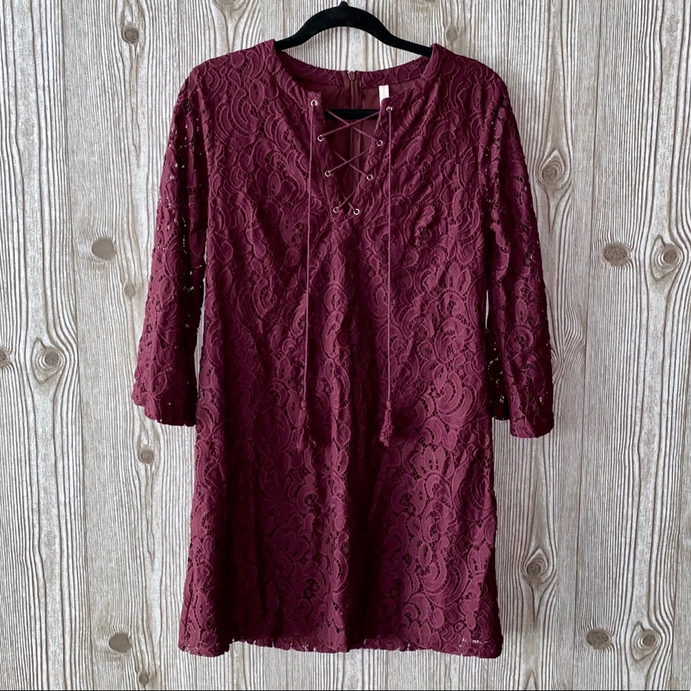 Lace dress size small